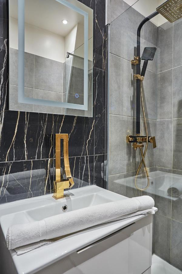 Residence Tour Eiffel By Studio Prestige Paris Luaran gambar
